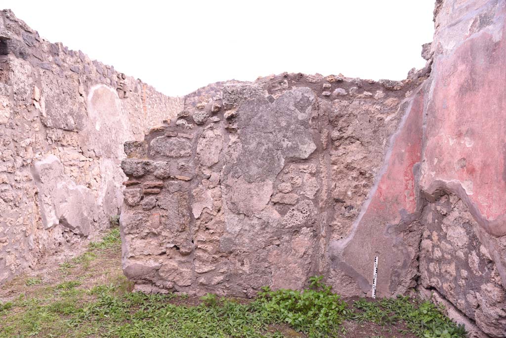 I.4.9 Pompeii. October 2019. Triclinium/oecus m, south wall on west side of doorway.
Foto Tobias Busen, ERC Grant 681269 DCOR.

