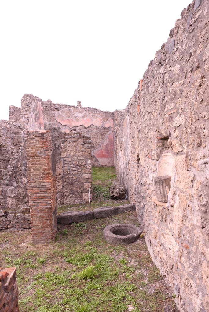I.4.9 Pompeii. October 2019. Courtyard n, looking north towards doorway to triclinium/oecus m.
Foto Tobias Busen, ERC Grant 681269 DCOR.
