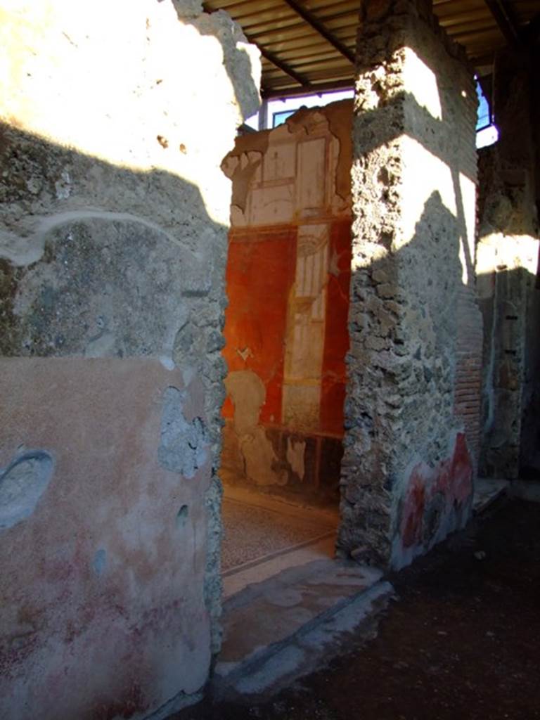 I.6.4 Pompeii.  March 2009.  Doorway to Room 5.