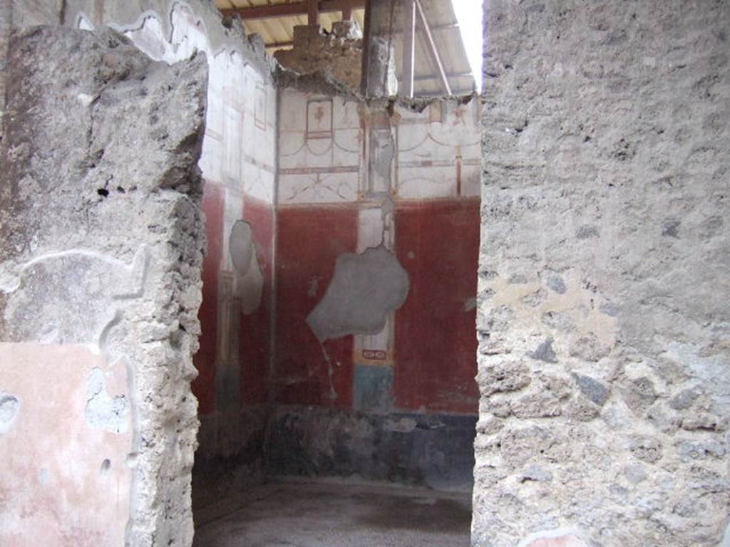 I.6.4 Pompeii.  December 2005.  Doorway to Room 5.

