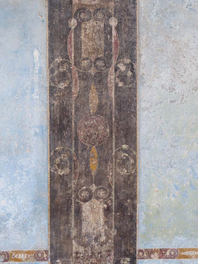 I.6.11 Pompeii. September 2015. Decoration from east wall in north-east corner of atrium.
Foto Annette Haug, ERC Grant 681269 DCOR.
