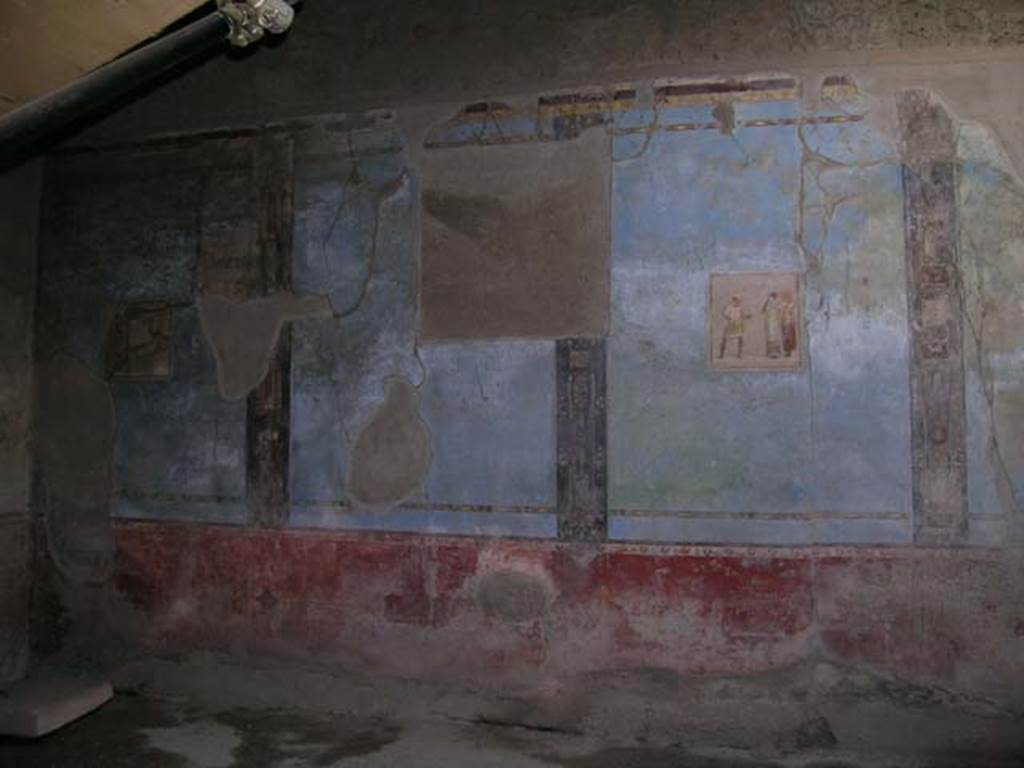 I.6.11 Pompeii. October 2004. East wall of atrium. Photo courtesy of Nicolas Monteix.

