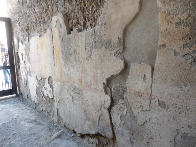 I.6.11 Pompeii. June 2010. North-west corner of atrium. Photo courtesy of Rick Bauer.