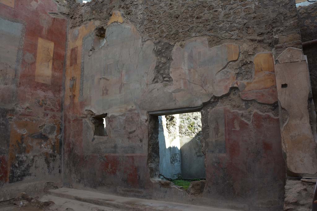 I.6.15 Pompeii. March 2019. Room 9, north-east corner and east wall.   
Foto Annette Haug, ERC Grant 681269 DCOR

