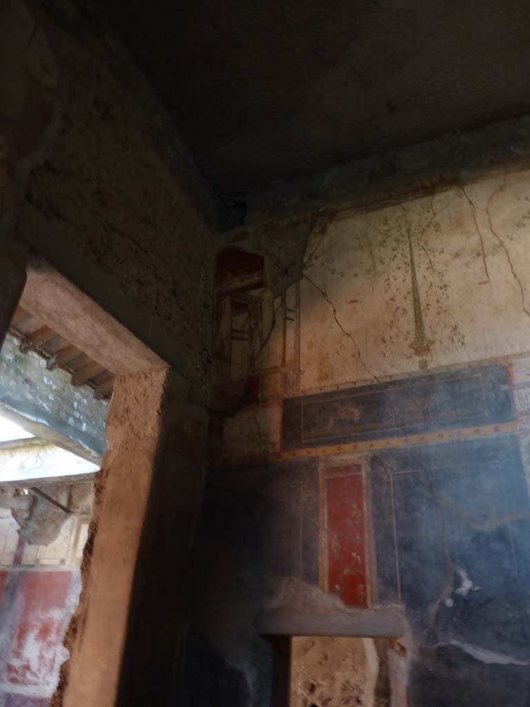 I.6.15 Pompeii. October 2014. Room 12, doorway from atrium and upper south-west corner.       
Foto Annette Haug, ERC Grant 681269 DCOR
