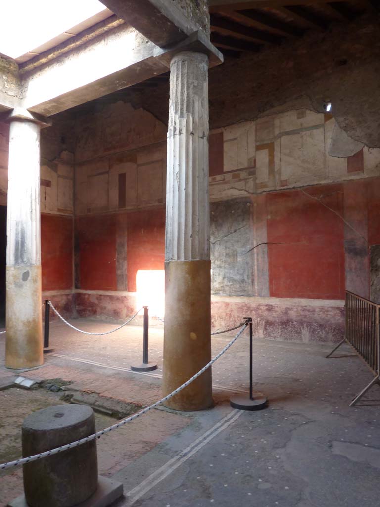 I.6.15 Pompeii. October 2014.  Room 4, looking across impluvium towards east wall of atrium.
Foto Annette Haug, ERC Grant 681269 DCOR

