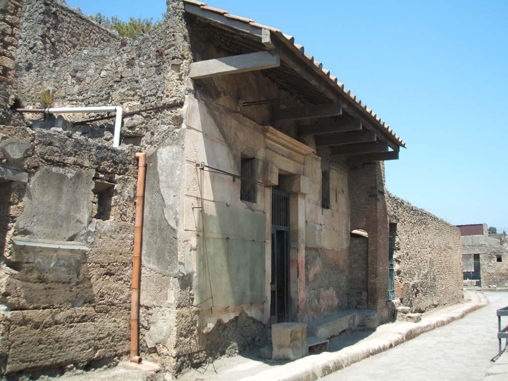 I.6.15 Pompeii. May 2005. Entrance on Vicolo del Menandro.