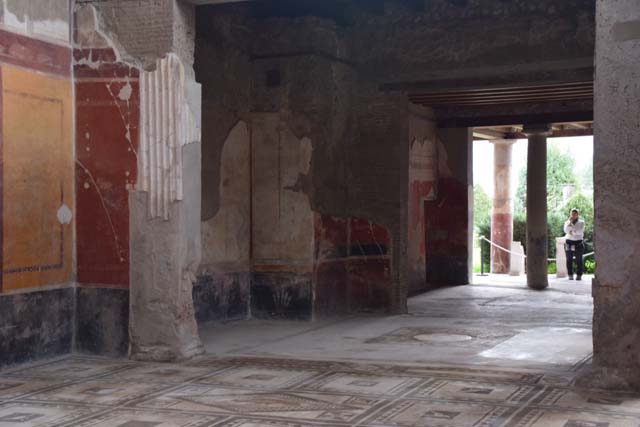 I.6 Vicolo di Paquius Proculus looking north. December 2005. I.7.1 Side wall.