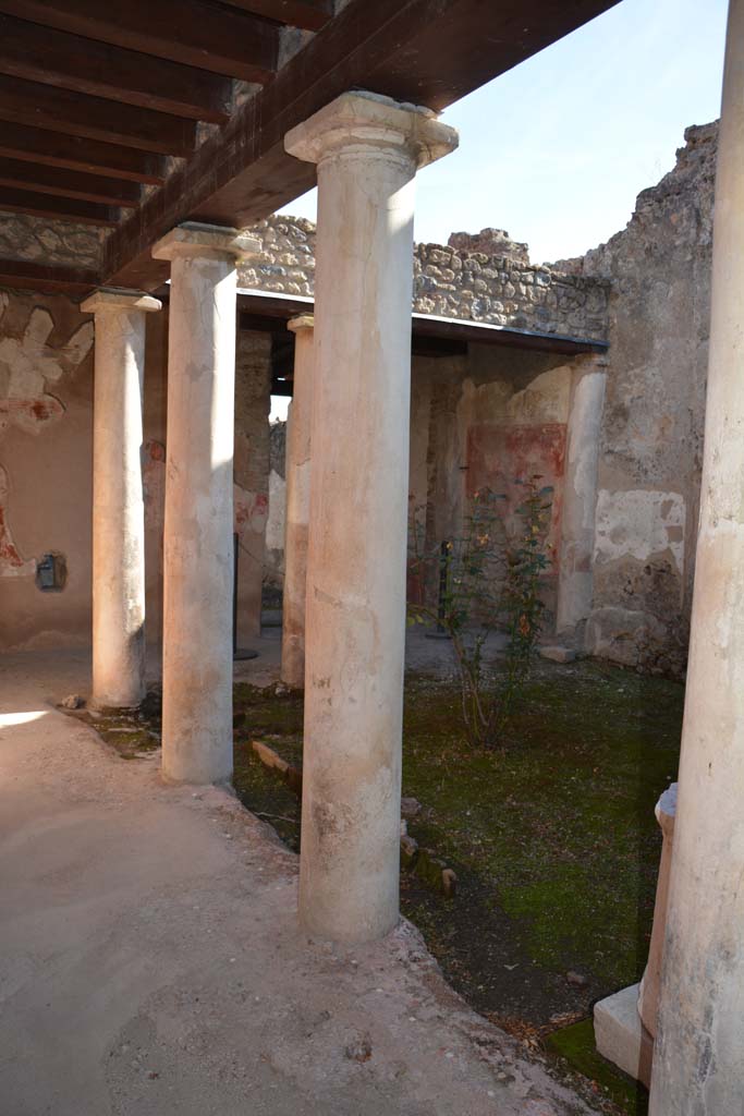 I.7.7 Pompeii. October 2019. Looking east along north portico.
Foto Annette Haug, ERC Grant 681269 DÉCOR
