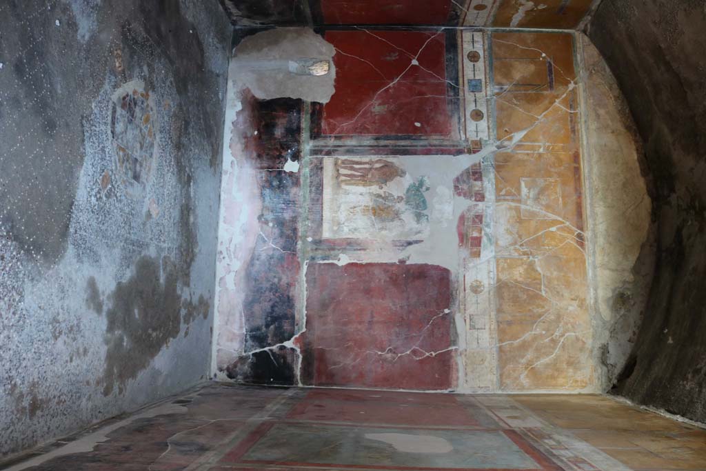 I.7.7 Pompeii. December 2006. East wall of triclinium. Wall painting of the Fall of Icarus.