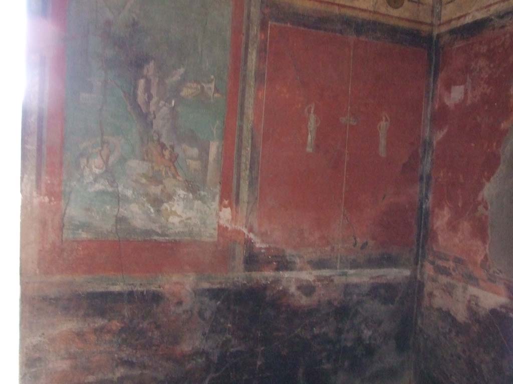 I.7.7 Pompeii. December 2006. South wall of triclinium and south-west corner.