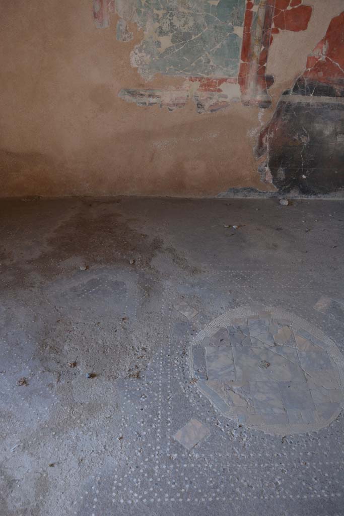 I.7.7 Pompeii. October 2019. Looking west across flooring.
Foto Annette Haug, ERC Grant 681269 DÉCOR.

