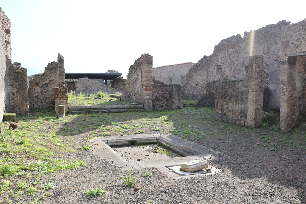 I.8.2 Pompeii. December 2018. Looking south-west across atrium to tablinum with peristyle beyond. Photo courtesy of Aude Durand.

