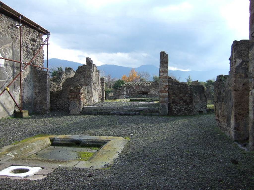 I.8.2 Pompeii. December 2005. Looking south across atrium. 