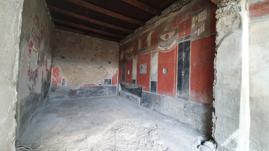 I.8.9 Pompeii. May 2015. Room 7, information notice-board. Photo courtesy of Buzz Ferebee.