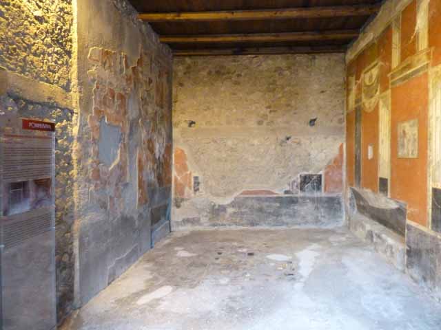 I.8.9 Pompeii.  March 2009. Room 7. Triclinium. North wall.