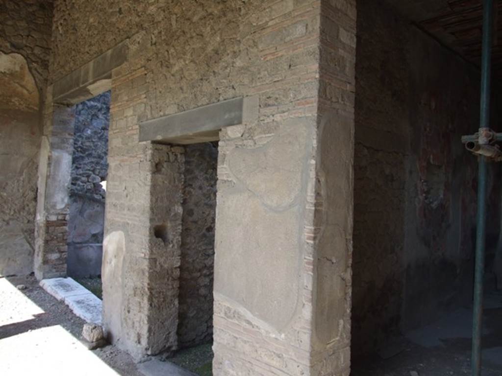 I.8.9 Pompeii. December 2018. Room 8, looking towards west wall of portico and garden area. Photo courtesy of Aude Durand.