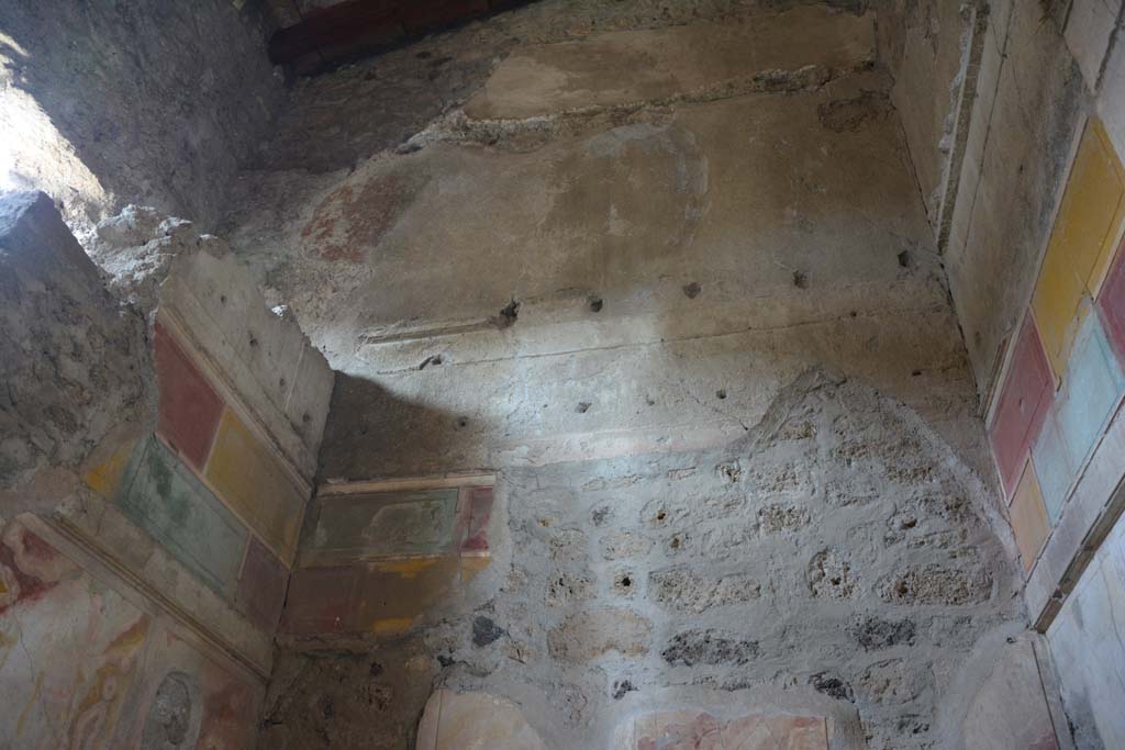 I.8.17 Pompeii. March 2019. Room 15, upper walls of alcove. 
Foto Annette Haug, ERC Grant 681269 DÉCOR.

