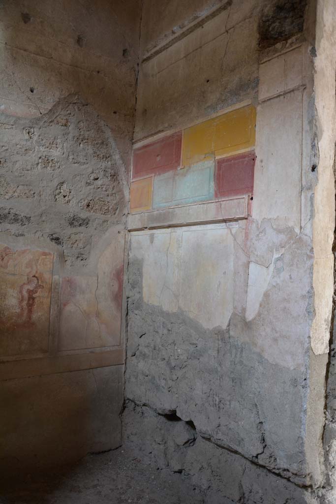I.8.17 Pompeii. March 2019. Room 15, east end of alcove.
Foto Annette Haug, ERC Grant 681269 DÉCOR.
