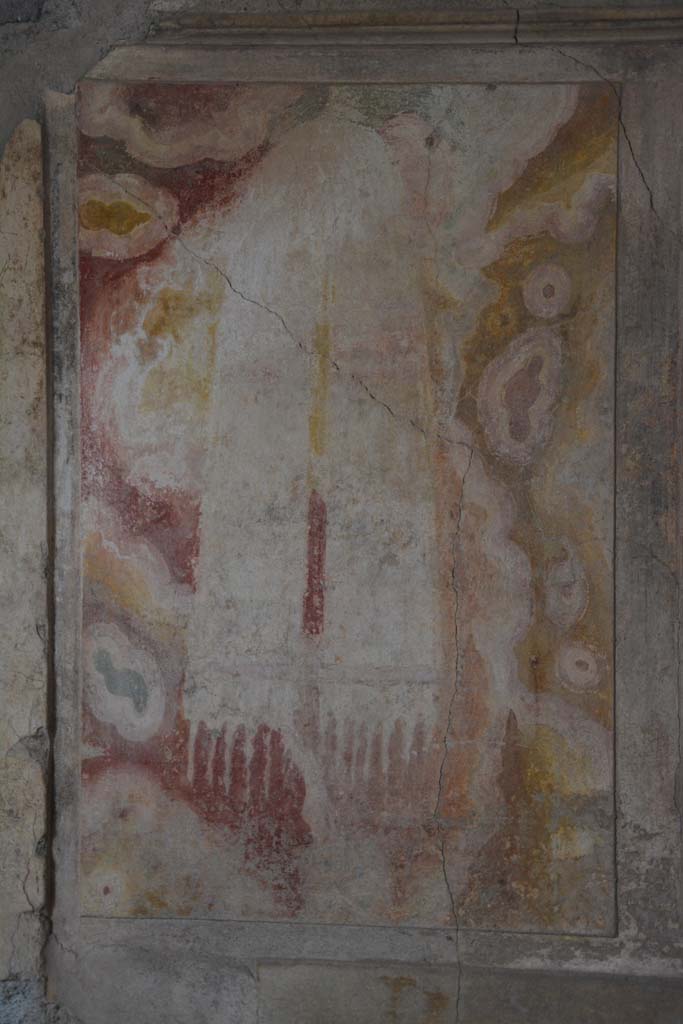 I.8.17 Pompeii. March 2019. Room 15, detail from west wall of alcove at south end. 
Foto Annette Haug, ERC Grant 681269 DÉCOR.
