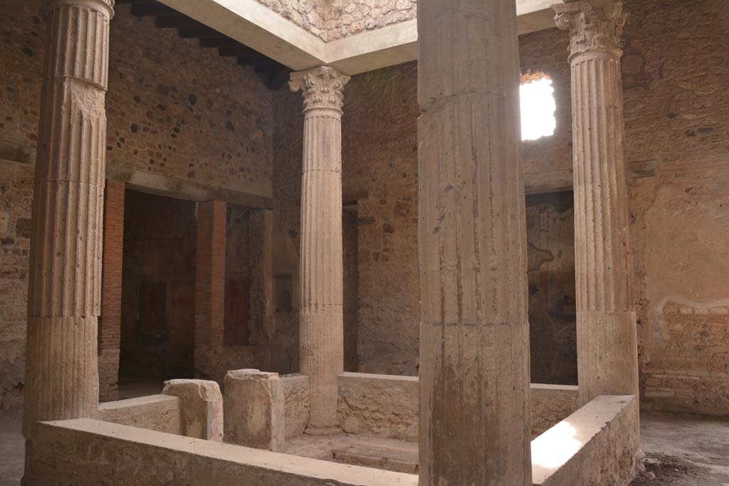 I.8.17 Pompeii. March 2019. Room 3, atrium, looking south-east across impluvium towards doorway to tablinum 9, on left.  
Foto Annette Haug, ERC Grant 681269 DÉCOR.
