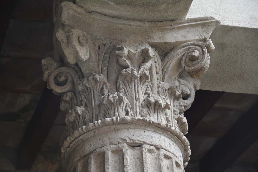 I.8.17 Pompeii. March 2019. Room 3, detail of capital at top of columns near compluvium in atrium.
Foto Annette Haug, ERC Grant 681269 DÉCOR.
