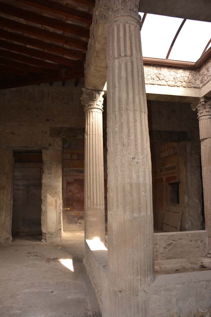I.8.17 Pompeii. March 2019. Room 3, atrium, looking north along west side of impluvium. 
Foto Annette Haug, ERC Grant 681269 DÉCOR.

