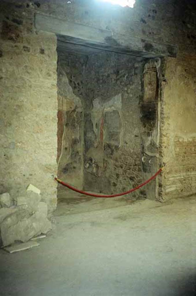 I.8.17 Pompeii. June 2010. Room 7, doorway to ala on south side of atrium. Photo courtesy of Rick Bauer.