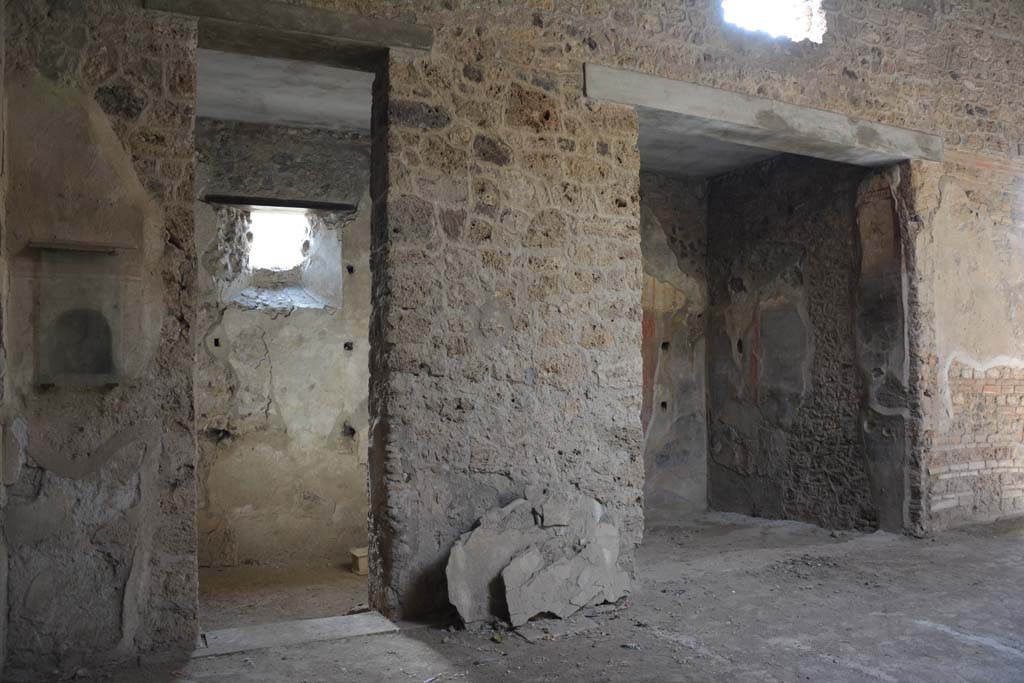 I.8.17 Pompeii. March 2019. Room 3, south-east corner of atrium, with doorway to room 8, and ala 7, in south wall.   
Foto Annette Haug, ERC Grant 681269 DÉCOR.
