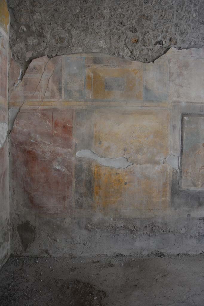 I.8.17 Pompeii. March 2019. Room 9, south-east corner and south wall at east end.
Foto Annette Haug, ERC Grant 681269 DÉCOR.
