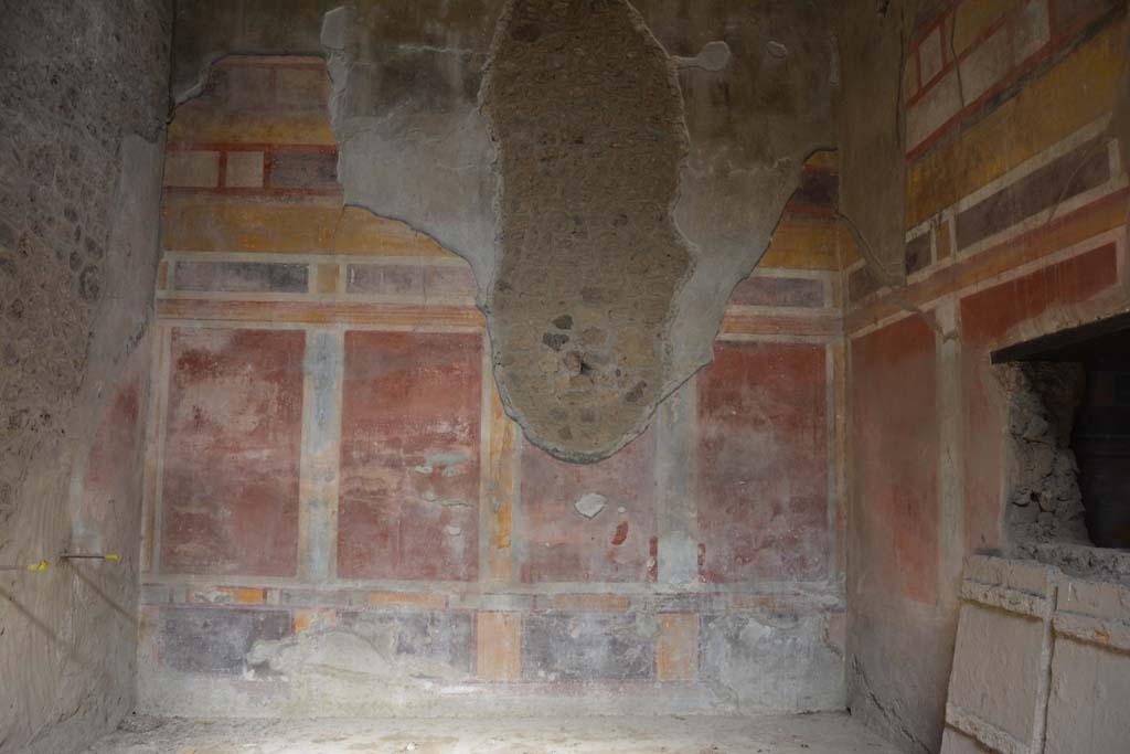 I.8.17 Pompeii. March 2019. Room 13, looking towards north wall.
Foto Annette Haug, ERC Grant 681269 DÉCOR.
