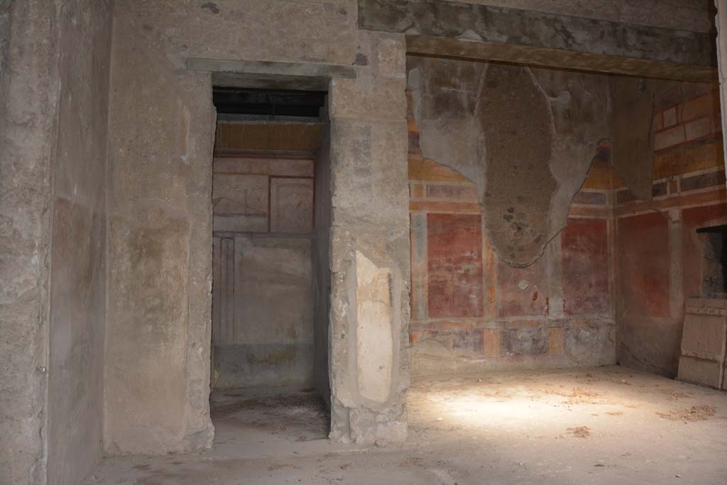 I.8.17 Pompeii. March 2019. 
Room 14, looking north in north-west corner of atrium 3, towards doorway, centre left, with room 13, on right.
Foto Annette Haug, ERC Grant 681269 DÉCOR.
