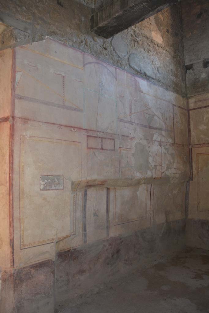 I.8.17 Pompeii. October 2019. Room 14, looking west along south wall. 
Foto Annette Haug, ERC Grant 681269 DÉCOR.
