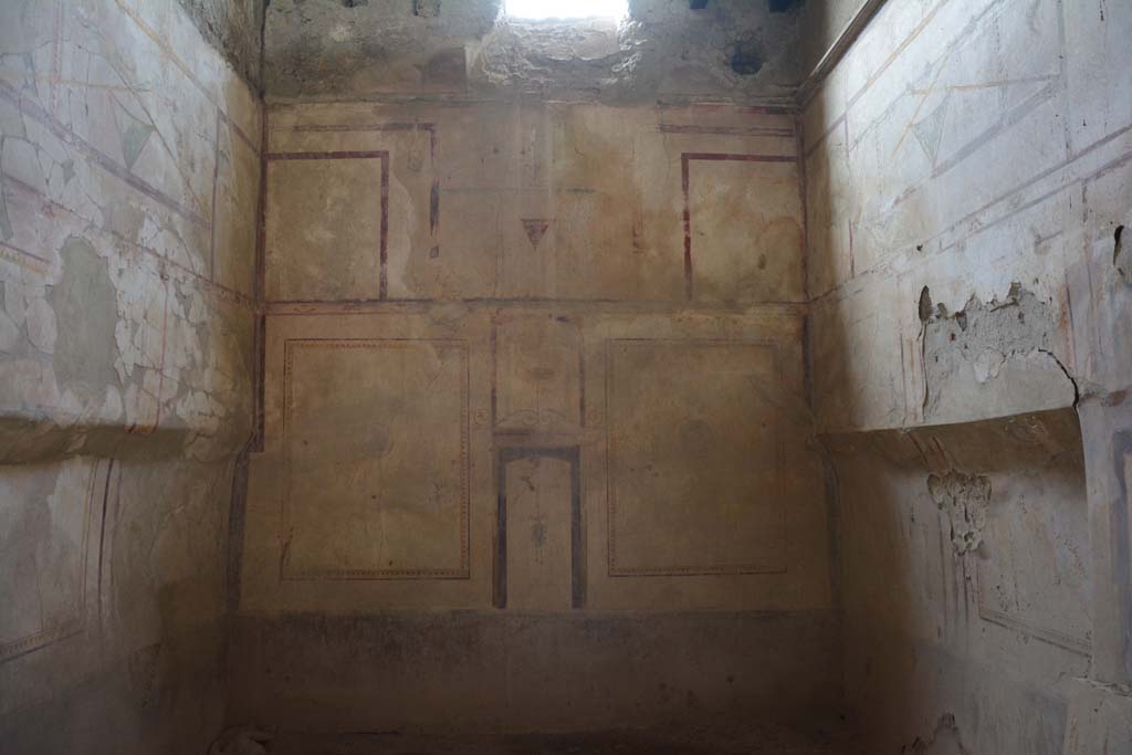 I.8.17 Pompeii. March 2019. Room 14, west wall with bed recess in both south and north walls. 
Foto Annette Haug, ERC Grant 681269 DÉCOR.


