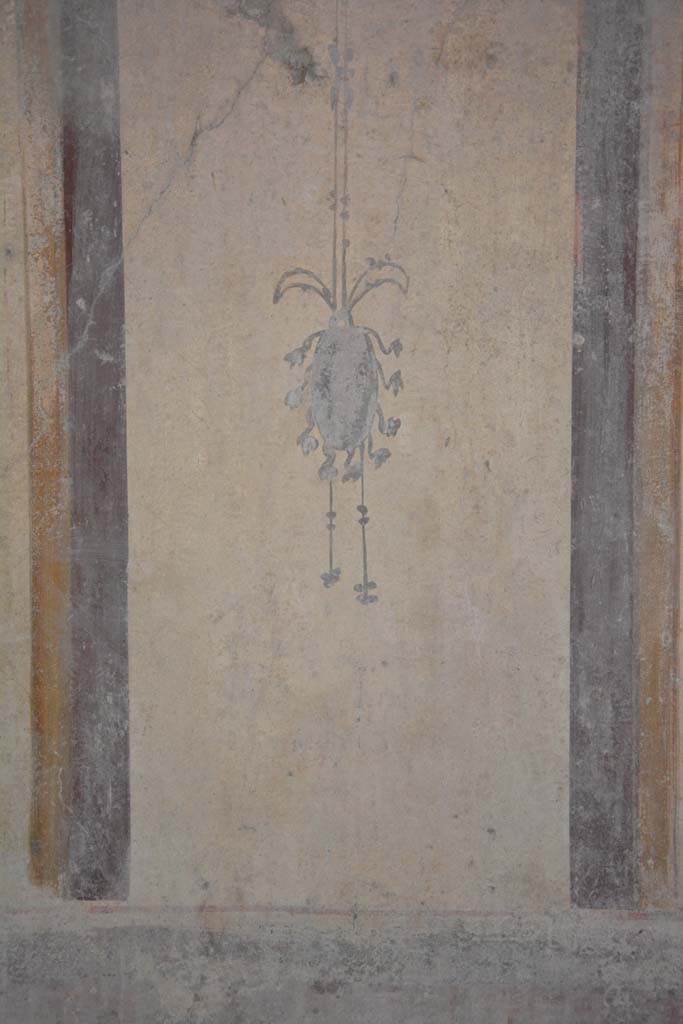 I.8.17 Pompeii. March 2019. Room 14, detail from centre of west wall.
Foto Annette Haug, ERC Grant 681269 DÉCOR.
