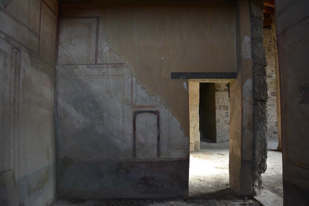 I.8.17 Pompeii. March 2019. Room 14, looking towards east wall, with doorways to ala 13, and atrium 3.
Foto Annette Haug, ERC Grant 681269 DÉCOR.

