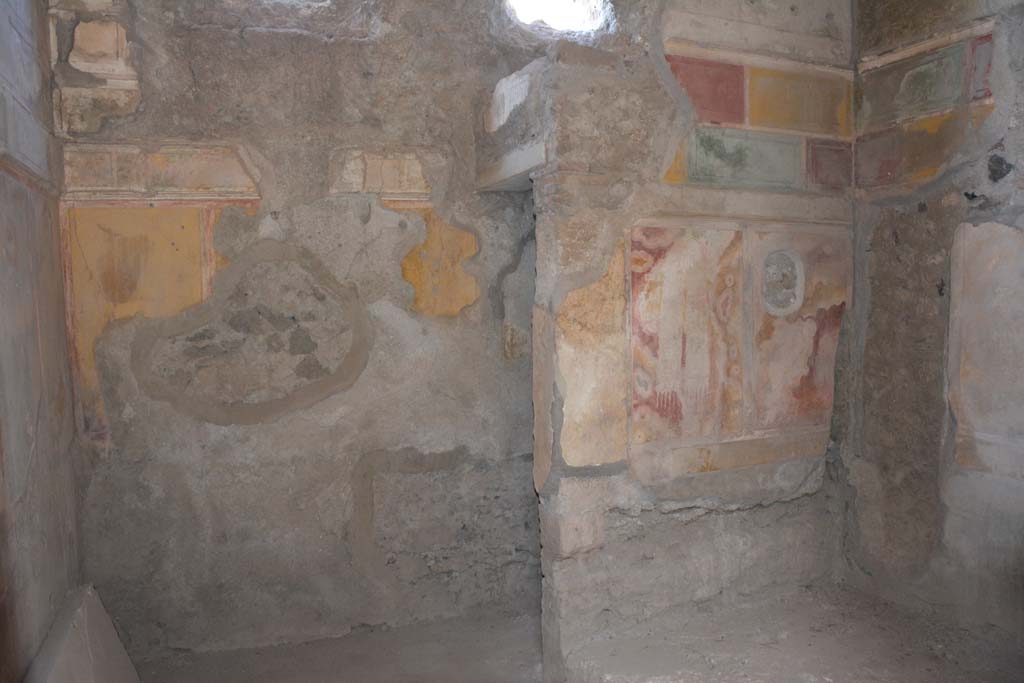 I.8.17 Pompeii. October 2019. Room 15, looking towards west wall. 
Foto Annette Haug, ERC Grant 681269 DÉCOR.
