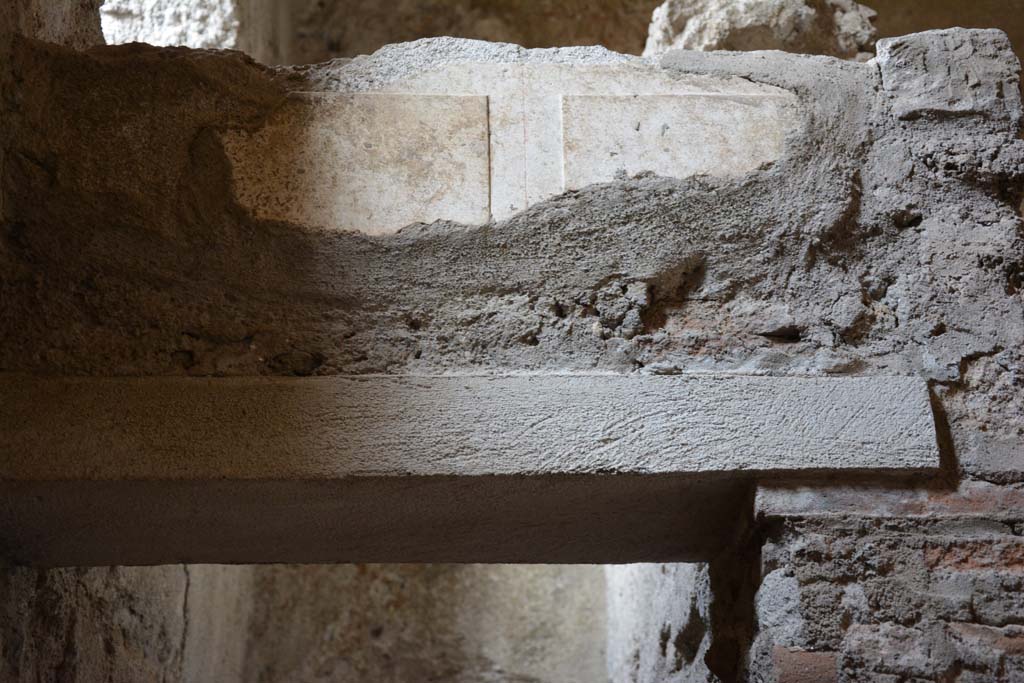 I.8.17 Pompeii. March 2019. Room 15, detail above doorway to closet.
Foto Annette Haug, ERC Grant 681269 DÉCOR.
