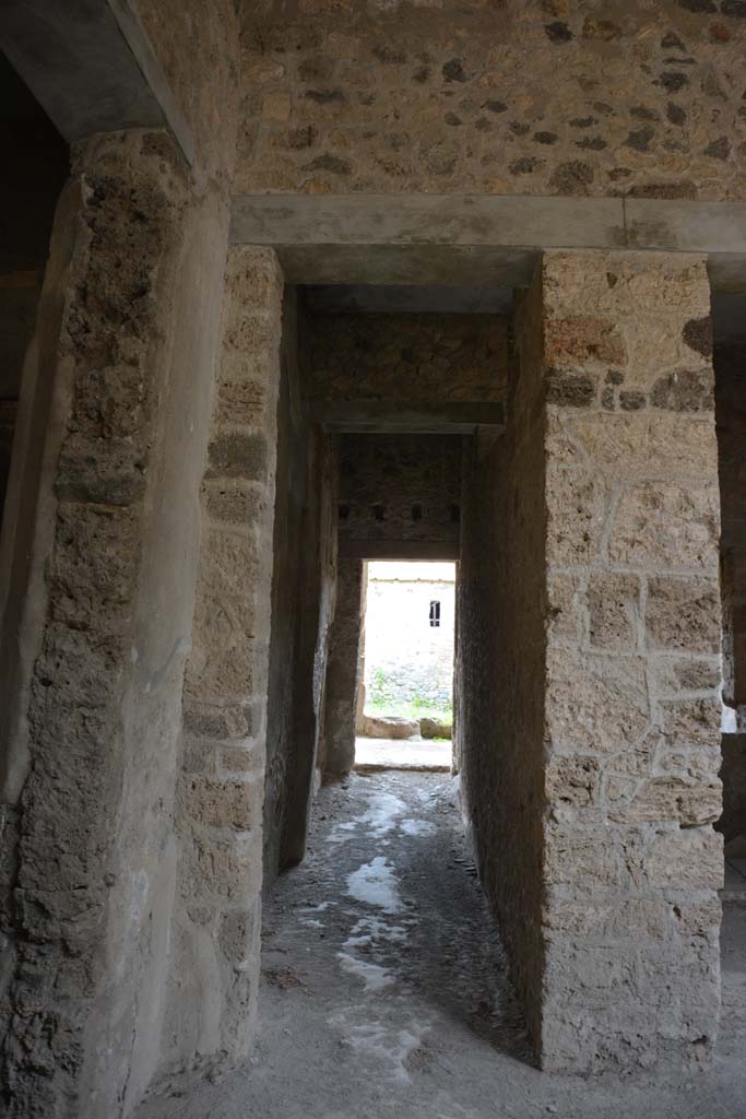 .8.17 Pompeii. March 2019. 
Room 11 corridor, looking east from atrium 3 towards west portico and garden area.
Foto Annette Haug, ERC Grant 681269 DÉCOR.
