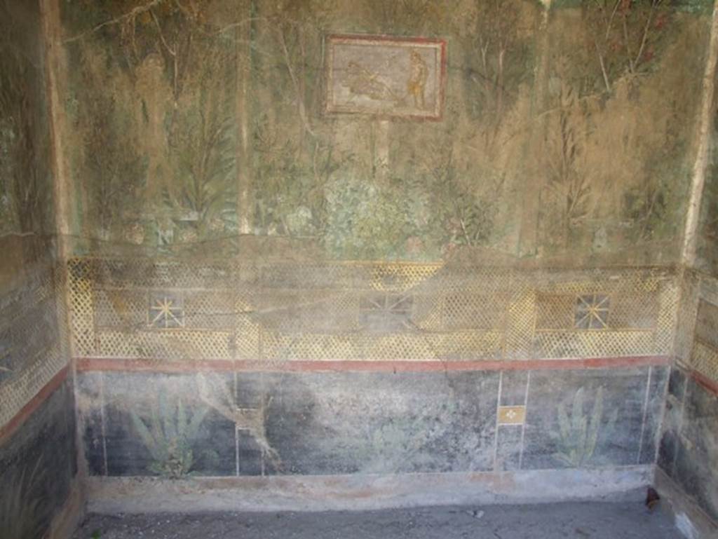 I.9.5 Pompeii. 1957. Room 5, zoccolo (lower plinth) of east wall of cubiculum with garden paintings. Photo by Stanley A. Jashemski.
Source: The Wilhelmina and Stanley A. Jashemski archive in the University of Maryland Library, Special Collections (See collection page) and made available under the Creative Commons Attribution-Non Commercial License v.4. See Licence and use details.
J57f0219
