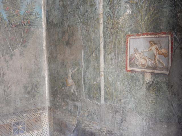 I.9.5 Pompeii, May 2018. Room 5, cubiculum, looking towards east end of south wall. Photo courtesy of Buzz Ferebee.

