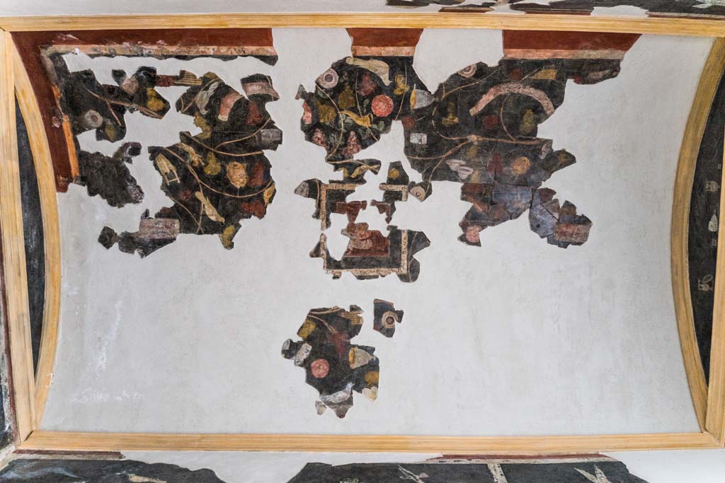 1.9.5 Pompeii. 1957. Room 11, part of reconstructed painted ceiling. Photo by Stanley A. Jashemski.
Source: The Wilhelmina and Stanley A. Jashemski archive in the University of Maryland Library, Special Collections (See collection page) and made available under the Creative Commons Attribution-Non Commercial License v.4. See Licence and use details.
J57f0233
