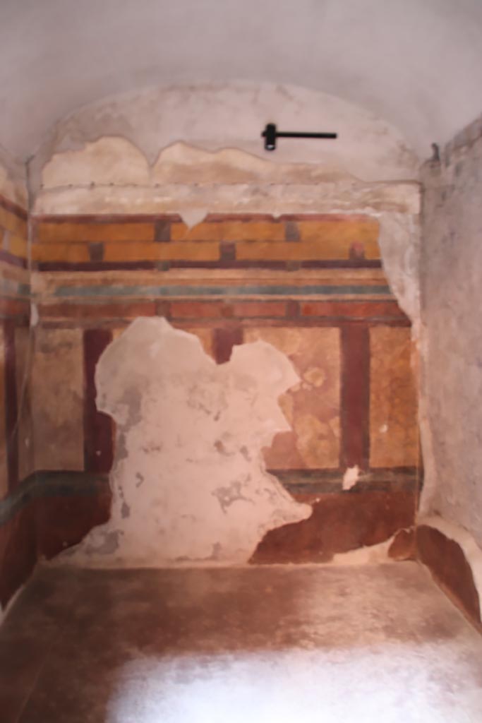 I.9.14 Pompeii. October 2022. Room 11, east wall. Photo courtesy of Klaus Heese.