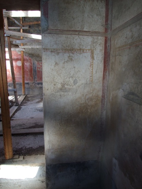 I.10.11 Pompeii.  March 2009.  Room 7.  Cubiculum.  West wall.  South end.  Painting of ducks?  See Bragantini, de Vos, Badoni, 1981. Pitture e Pavimenti di Pompei, Parte 1. Rome: ICCD.  (p.143).