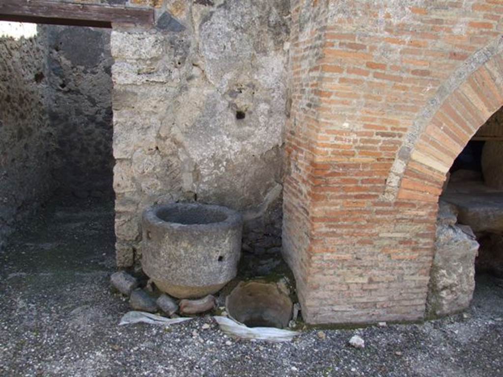 I.12.2 and I.12.1 Pompeii.  March 2009  Room 11. North side of oven.