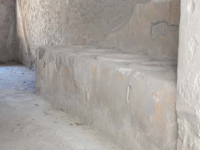 I.12.3 Pompeii. December 2018. 
Room 4, looking towards east wall in kitchen with water basin. Photo courtesy of Aude Durand.
