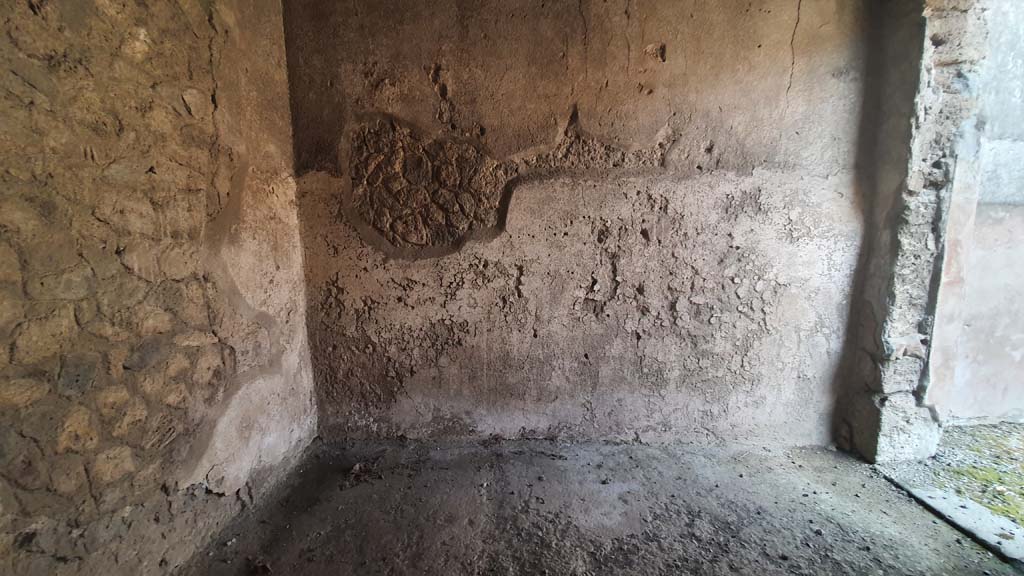 I.12.5 Pompeii. July 2021. Looking towards west wall.
Foto Annette Haug, ERC Grant 681269 DÉCOR.
