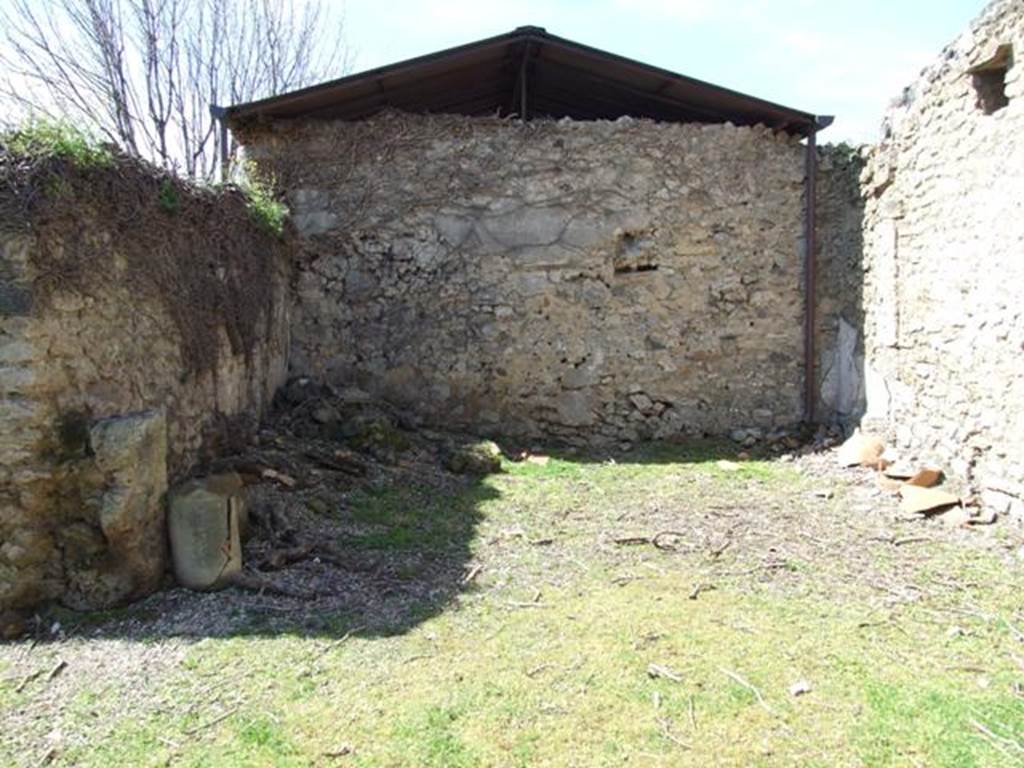 I.12.8 Pompeii. December 2018. 
Structure in join of wall towards south-west corner, looking south. Photo courtesy of Aude Durand.
