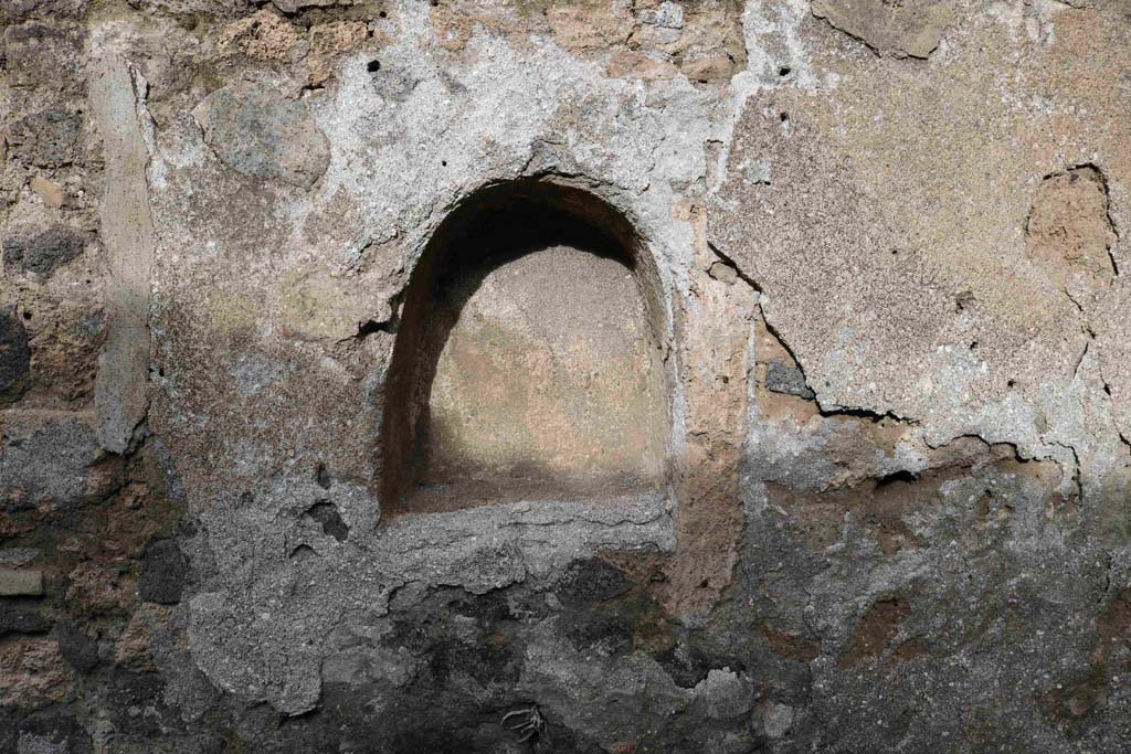 I.12.8 Pompeii. December 2018. Room 2, niche on north wall. Photo courtesy of Aude Durand.