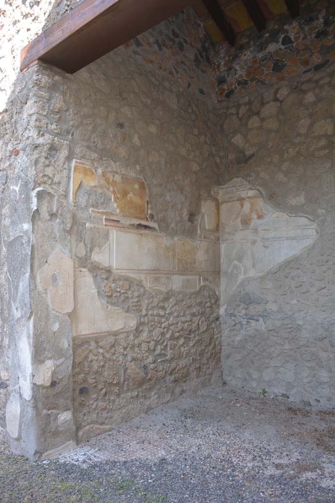 I.13.2 Pompeii. October 2019. Looking towards north wall and north-east corner of left ala.
Foto Annette Haug, ERC Grant 681269 DÉCOR.
